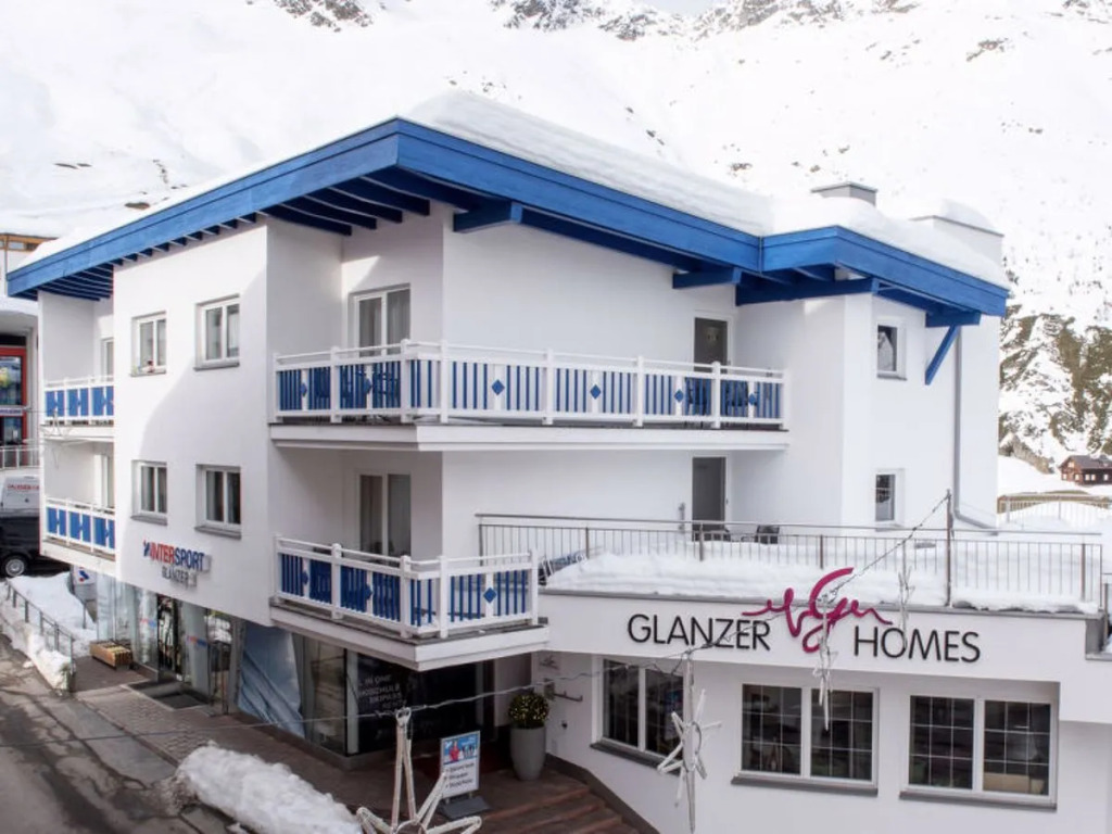 Glanzer Homes - Hamrach Suite (SOE077)