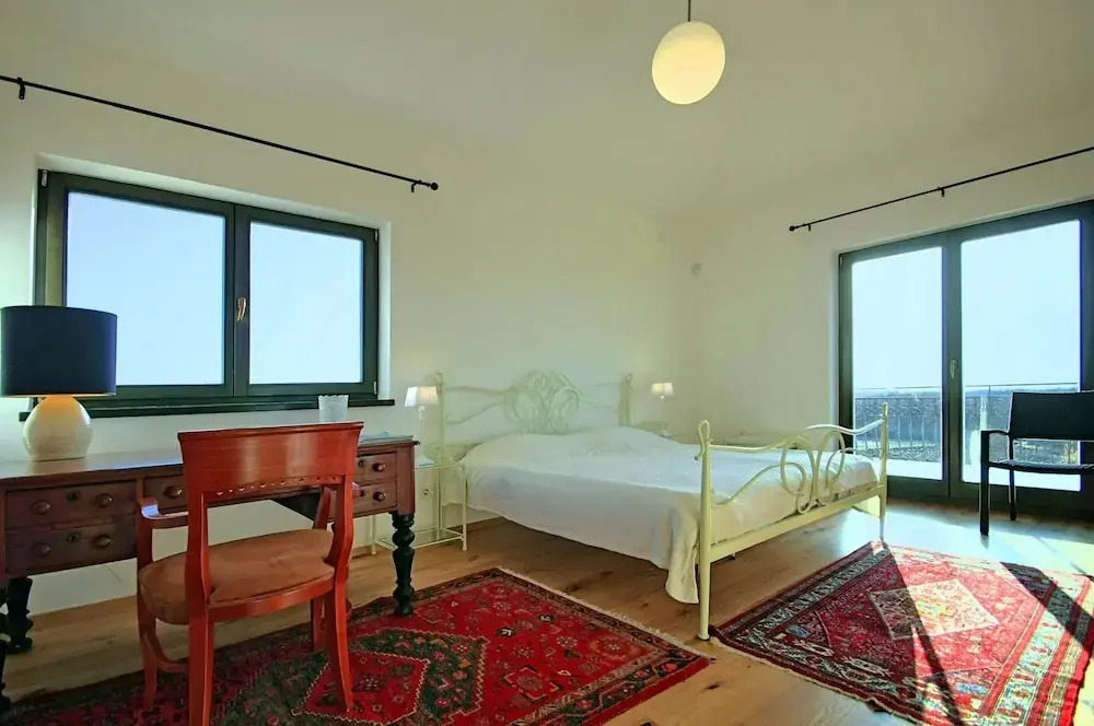 Gorgeous Villa With Private Swimming Pool and Covered Terrace