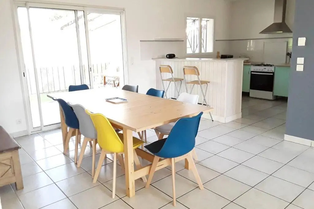Paisible maison entre plages, lacs et bassin
