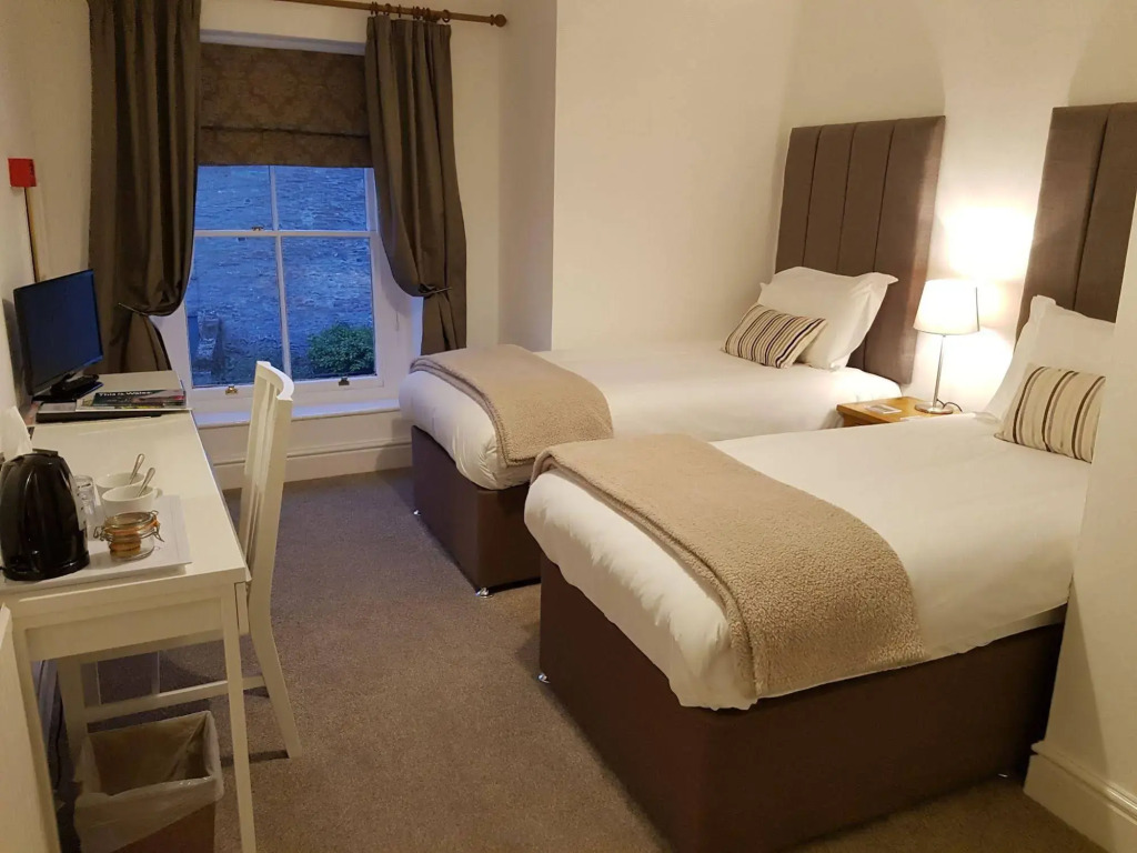 Ty Helyg Guest House