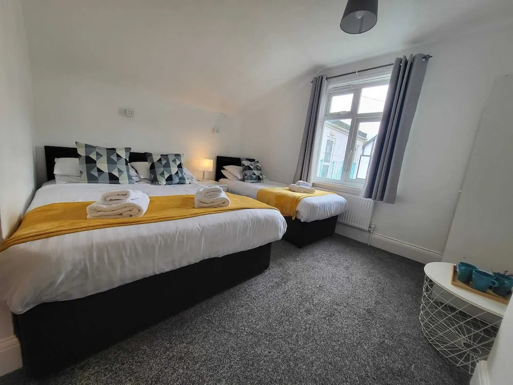 Beach Hotel Torbay B&B