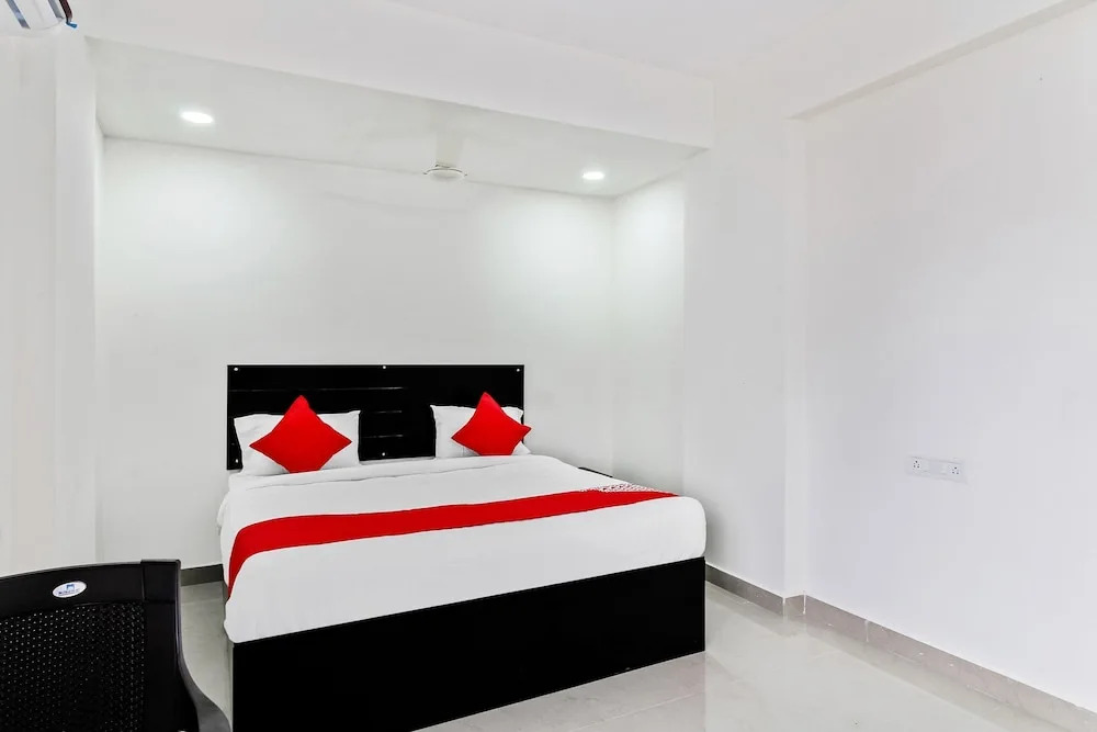 Hotel Hill 9 by OYO Rooms