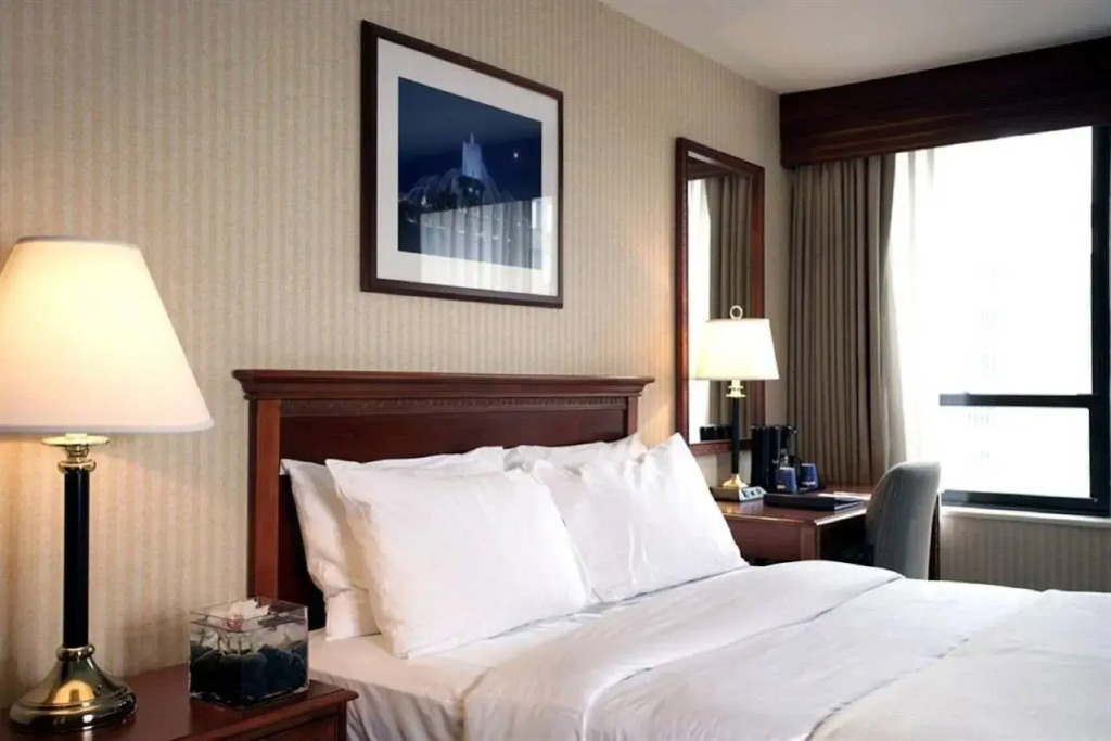 Inn of Chicago Magnificent Mile