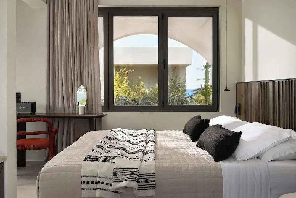 Dyo Beach Suites