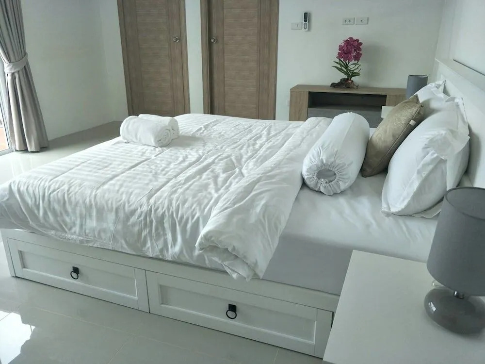 Tropical 2 Bedroom Pool Vill by PPF