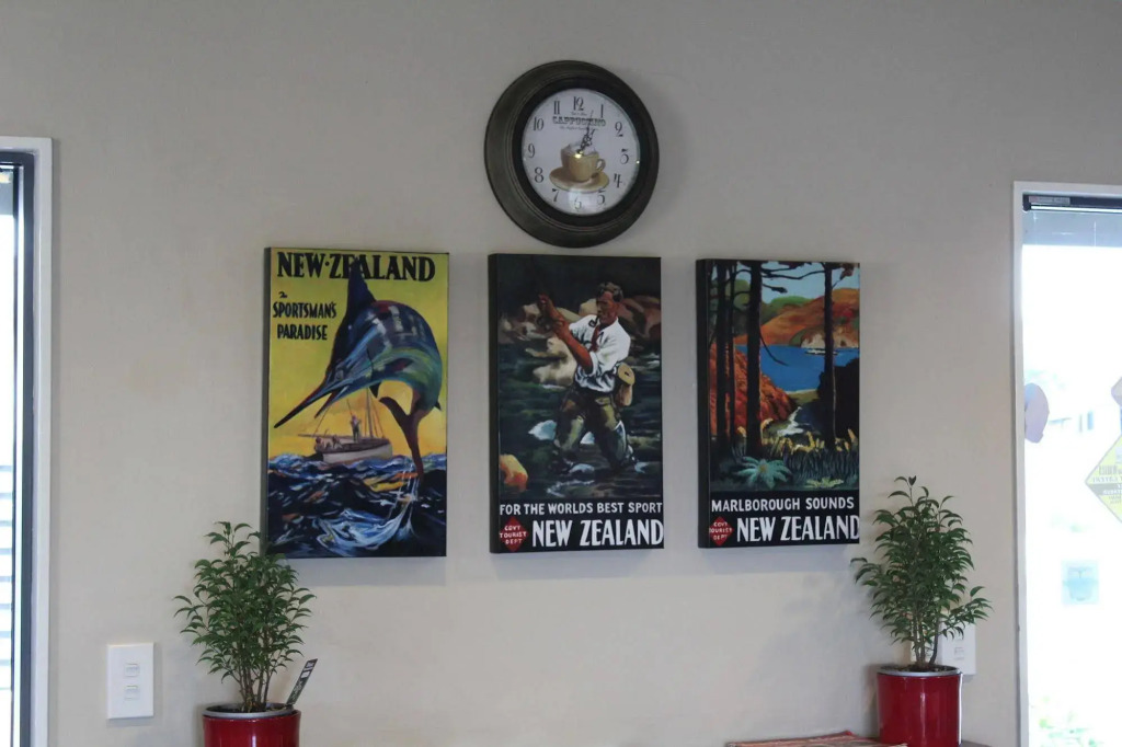 Riverlands Roadhouse Motel