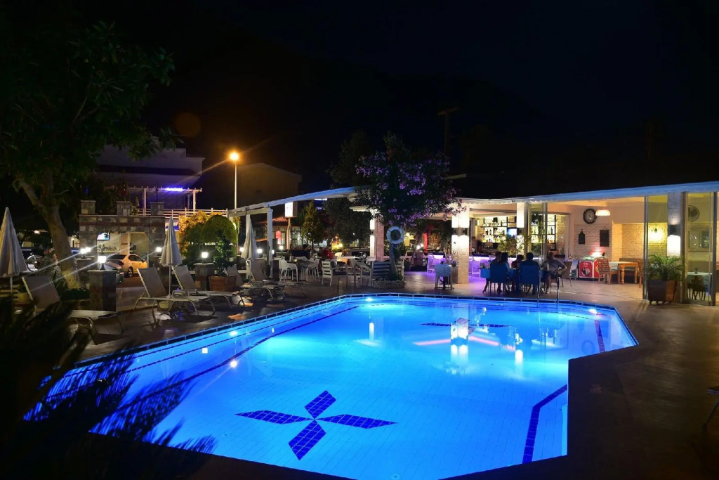 Bronze Hotel