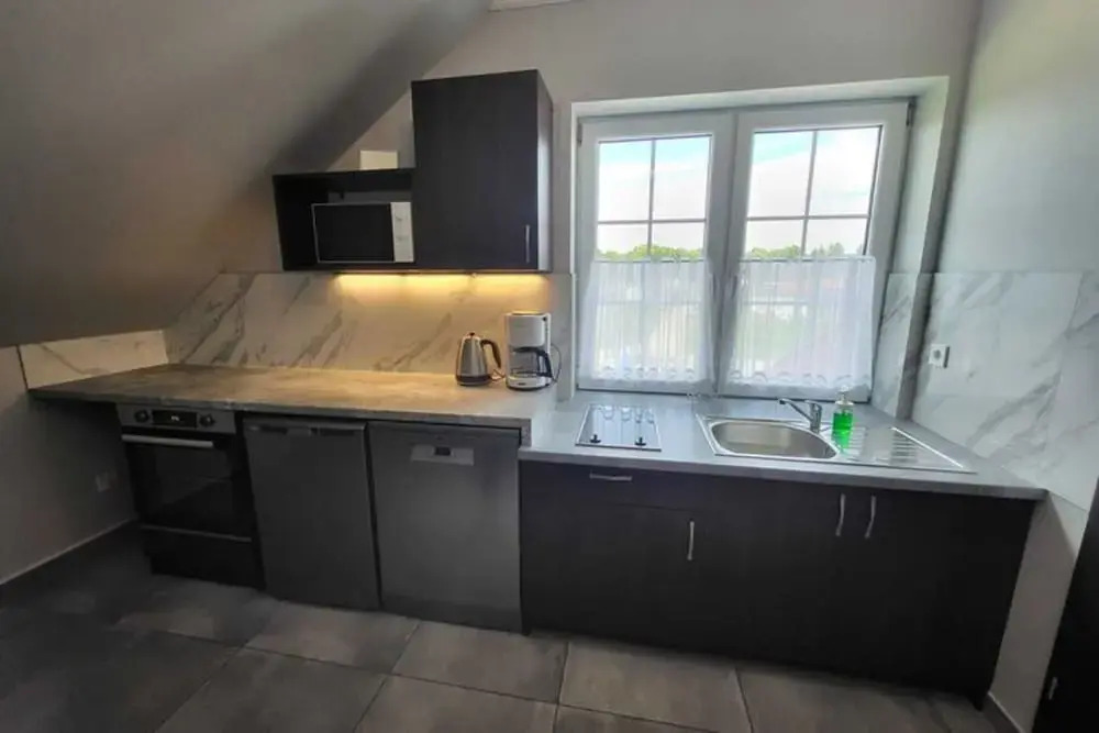 Comfortable Apartment, 5 Bedrooms, Summer Pool