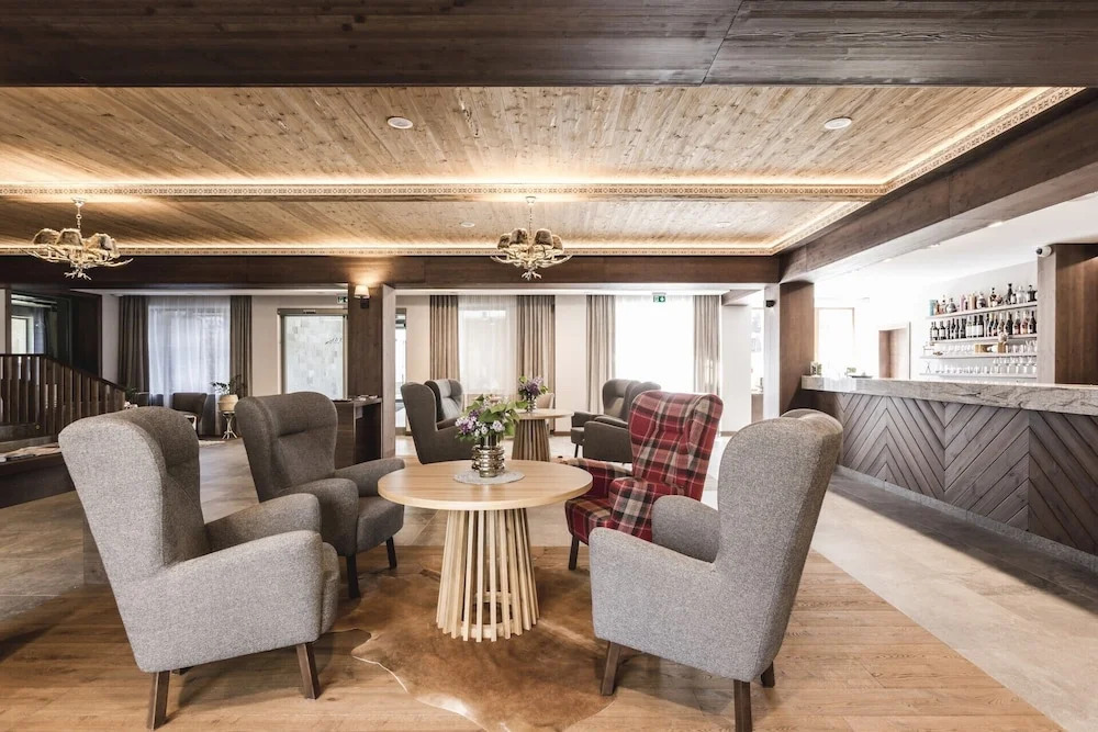ARIETES MARMONT Resort