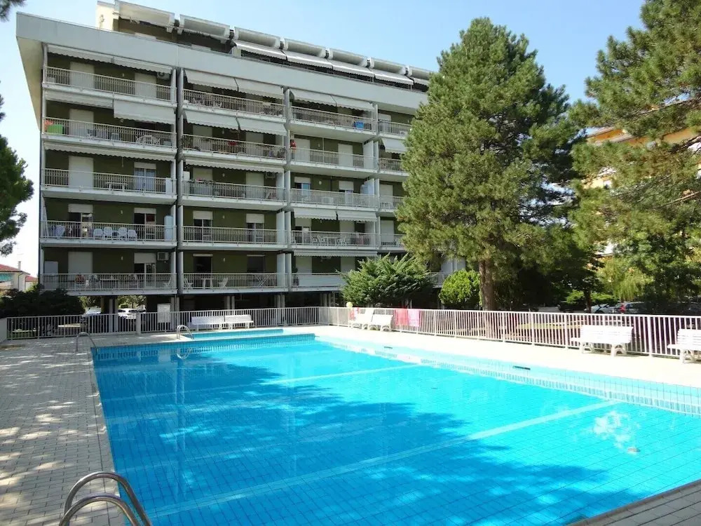 Beautiful Studio in Residence With Swimming Pool by Beahost Rentals
