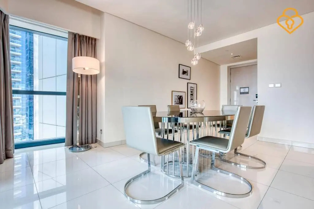 Keysplease 5* 2 B/R Apt, Damac Paramount Residence