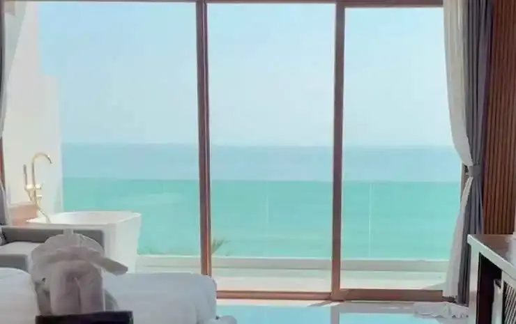 Hotel Villa AoKhanom Beachfront