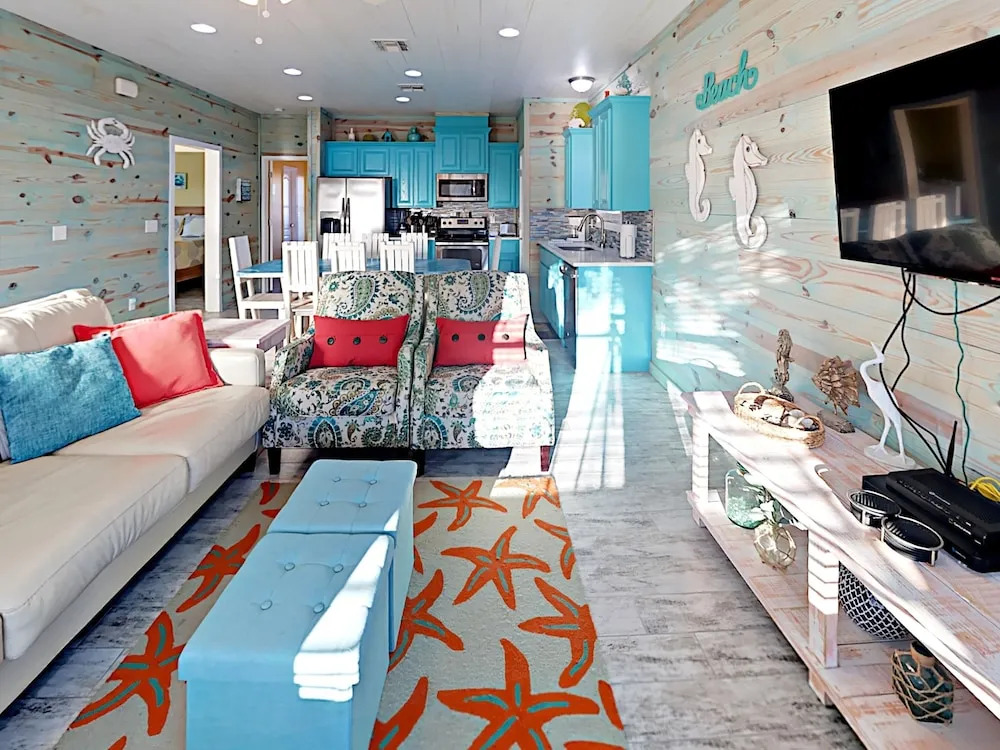 Las Olas Townhouse 3 Bedrooms 2 Bathrooms Townhouse