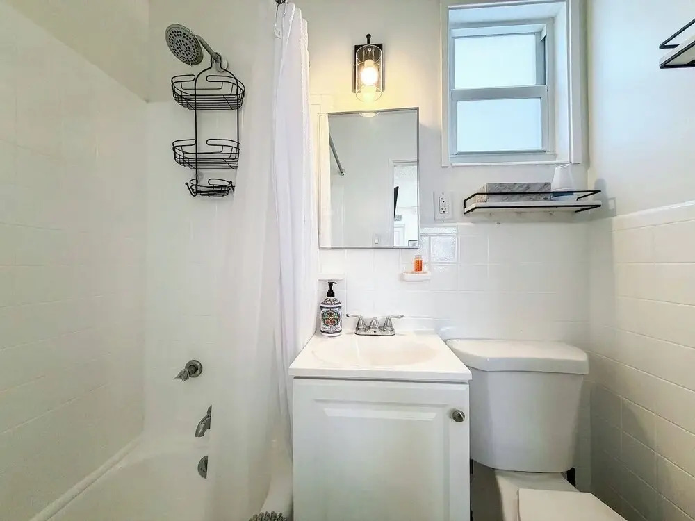 Exclusive Studio Steps to the Beach With Pool