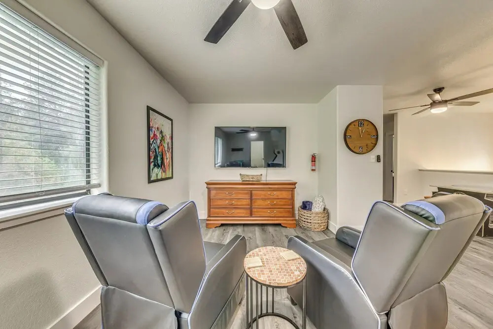 Mountain Retreat: Near Grindstone Lake & Trails!