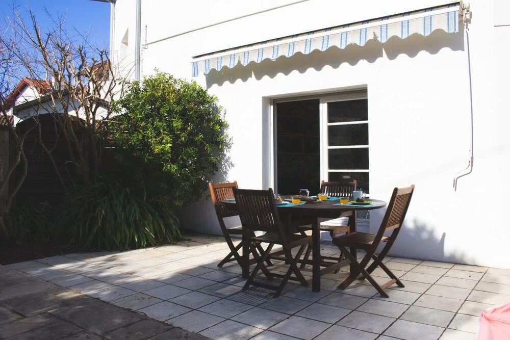 Large Apartment Saint Martin District