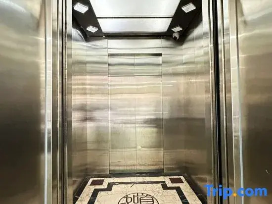 Homeinn Ease Hotel (Beijing Temple of Heaven Park Tianqiao Subway Station)