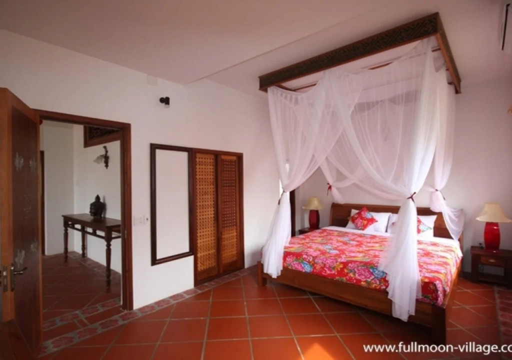 Full Moon Village Resort