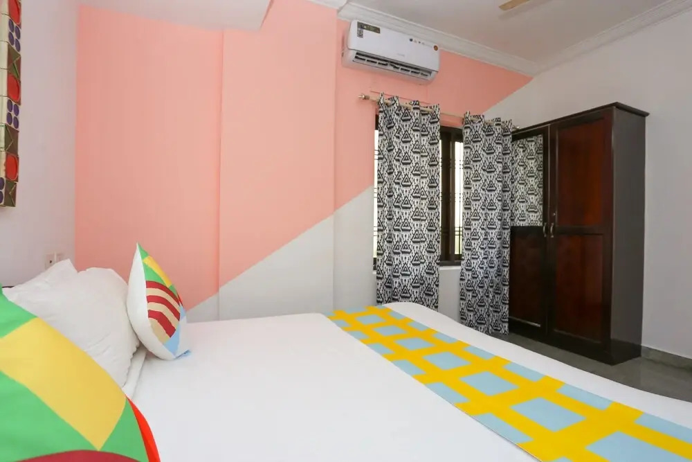 OYO Home 23654 Designer 2BHK