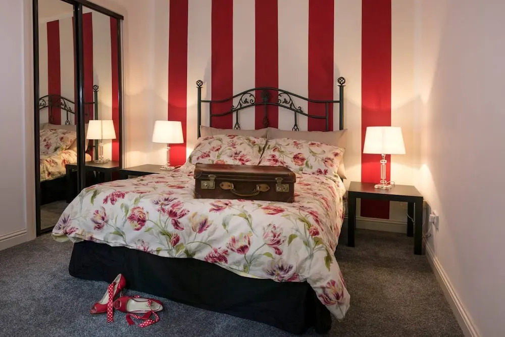 2 Bedroom Flat in Central Location Sleeps 4