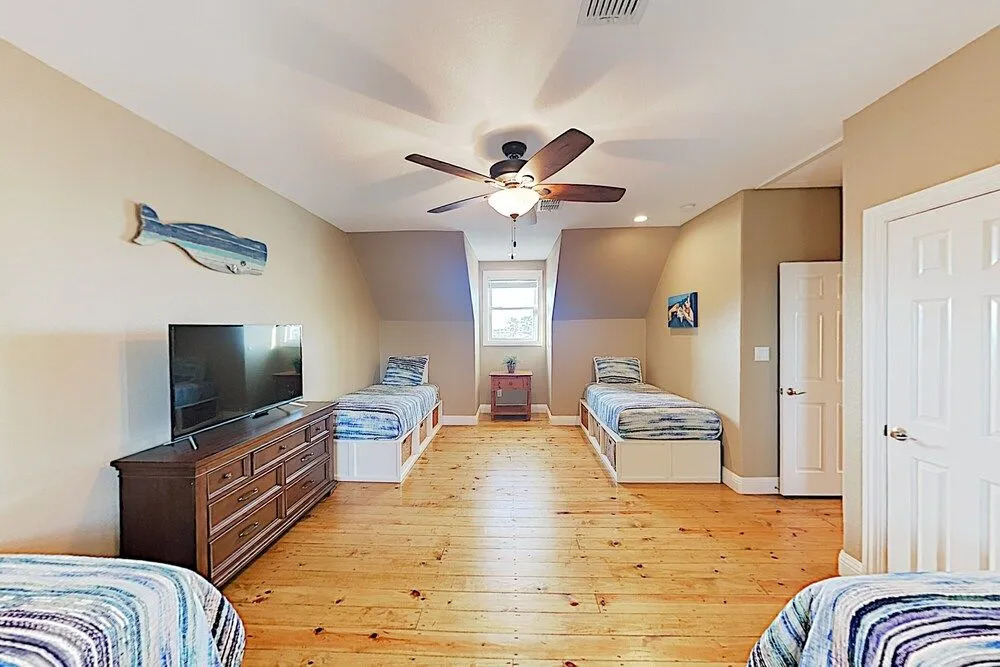 4BR 4BA Beach Beauty Port Aransas by RedAwning