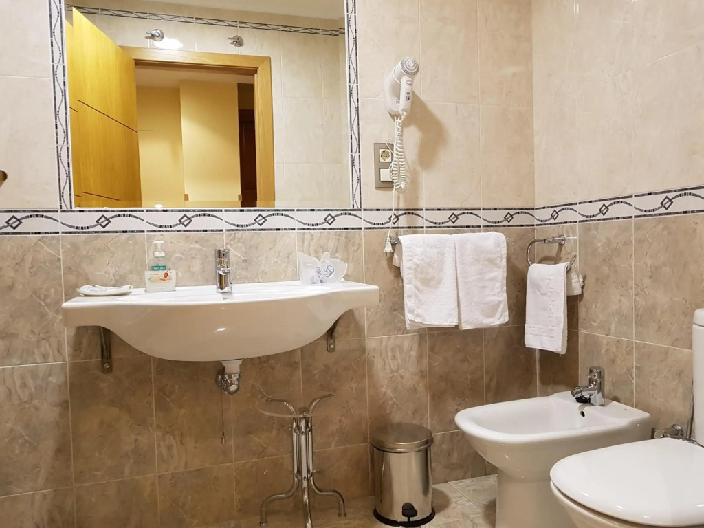 Hotel Reina Isabel