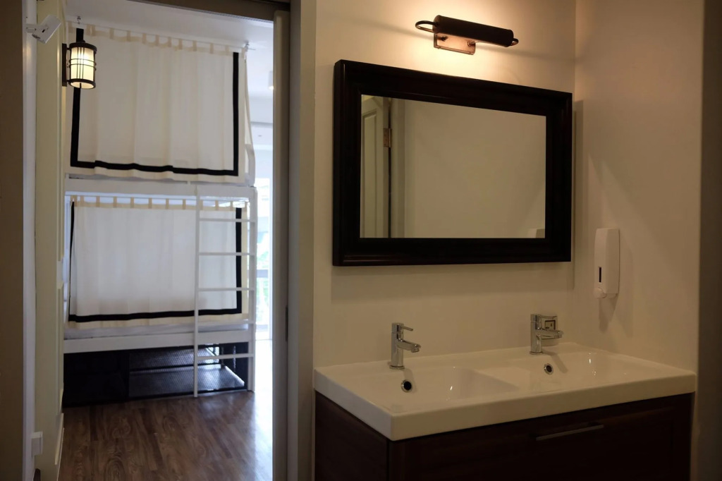 The Quarter Bangkok Poshtel & Coworking - Hostel