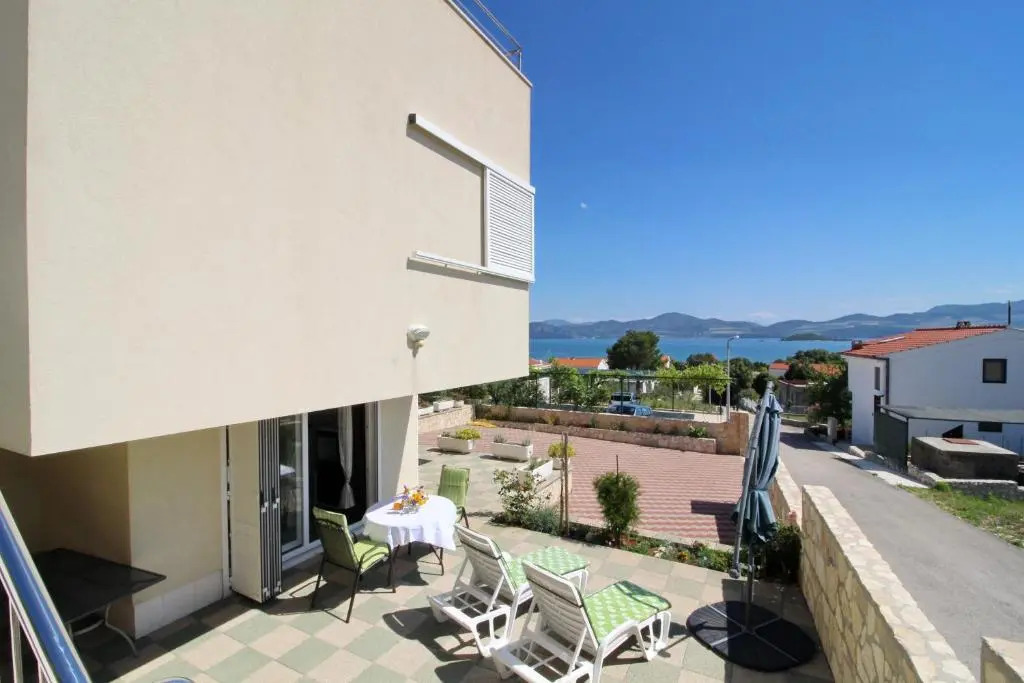 Apartments Gusti