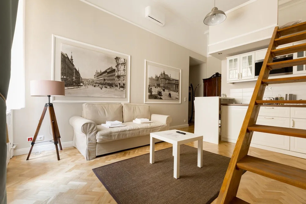 Lisianthus Apartments