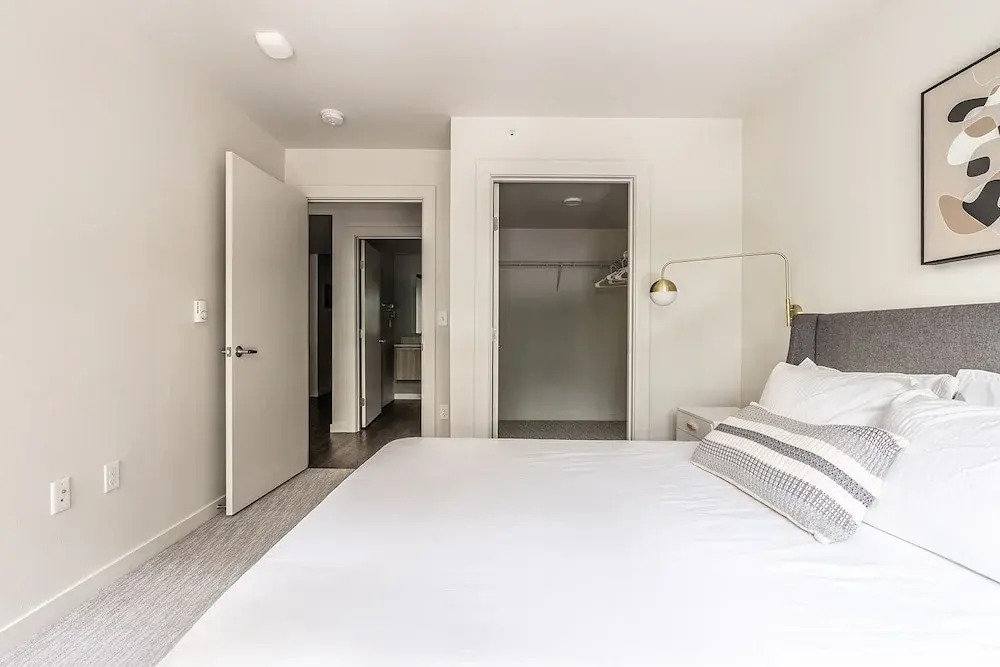 Sophari Downtown Bellevue Suites