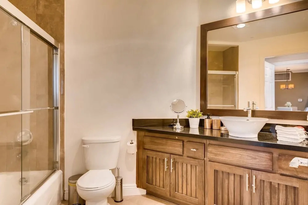 Awesome Beverly Hills A+ Penthouse Unit Across From Cedars Sinai! (BW-5)