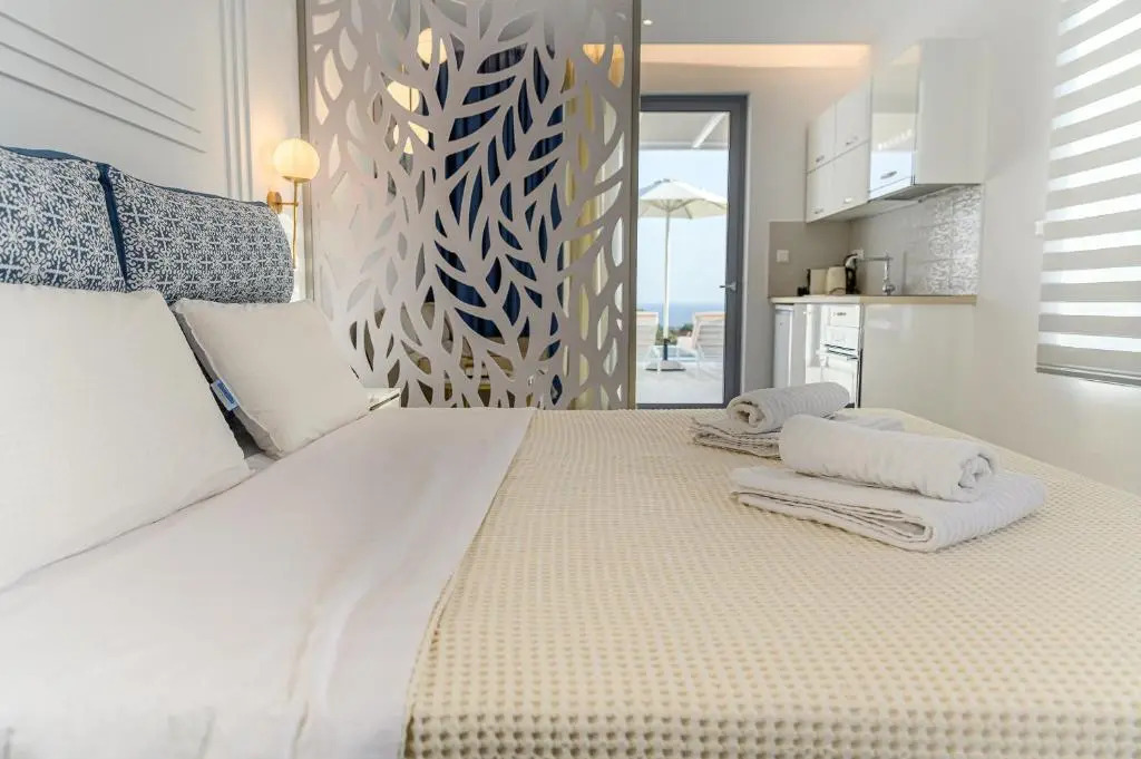 Dionisos Suites