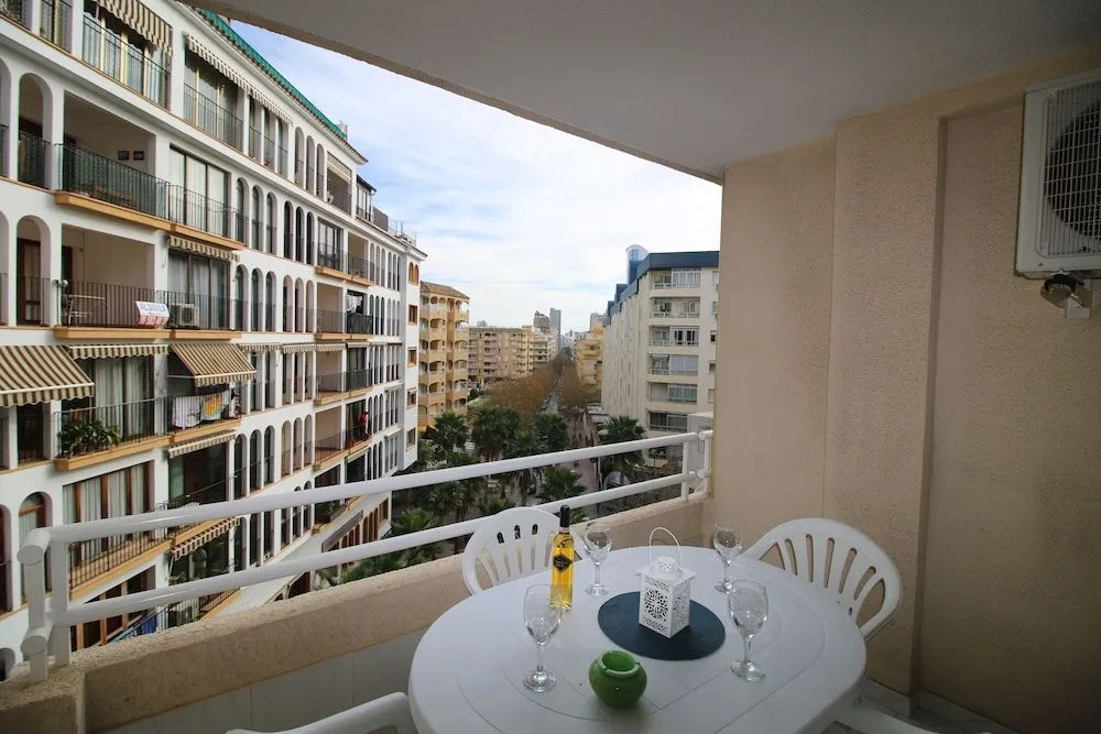 Studio Apolo VI-4 by Interhome