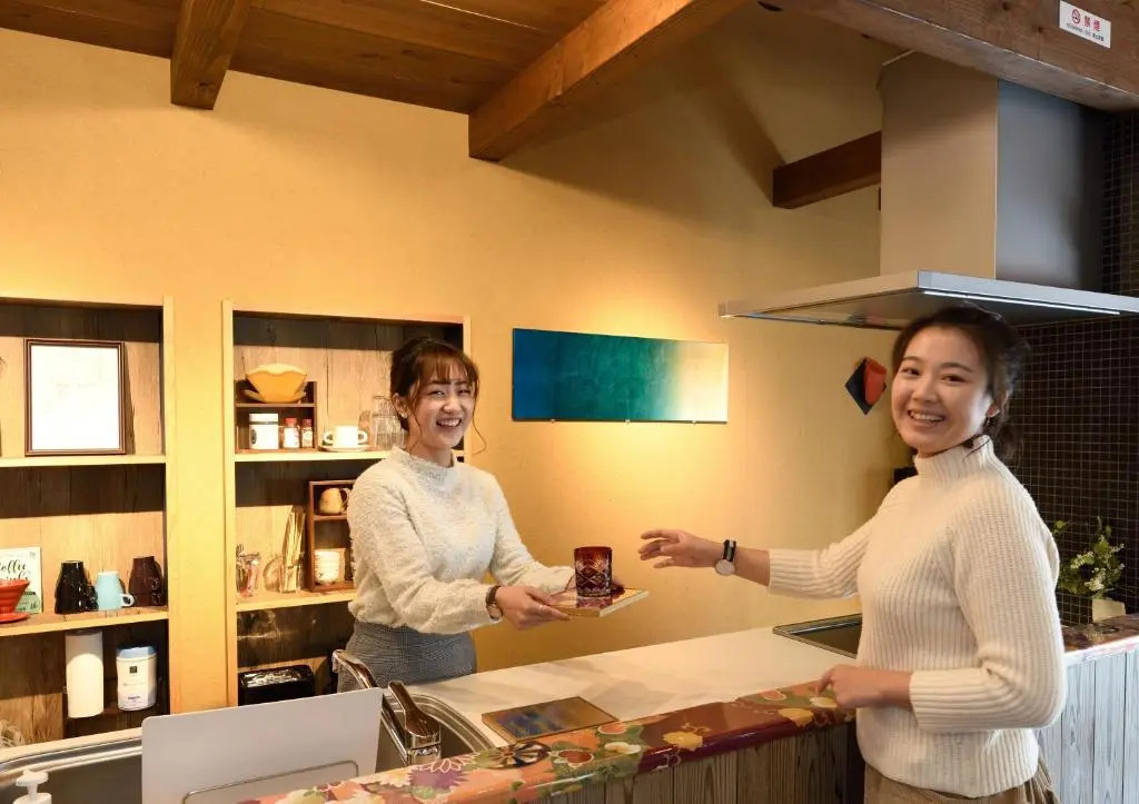 西陣之郷 NISHIJIN NO SATO "Kyotos Best, 77 installations! 100yrs Off Grid Amazing Smart Townhouse"