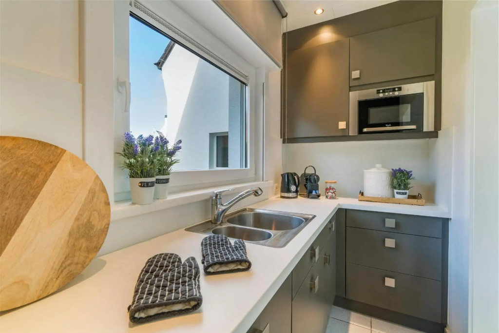 Villa Gamoni - spacious holiday home with garden