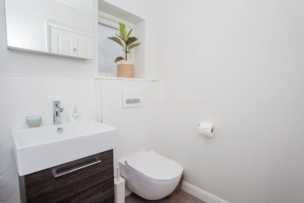 Stunning 2 Bedroom Apartment With Patio