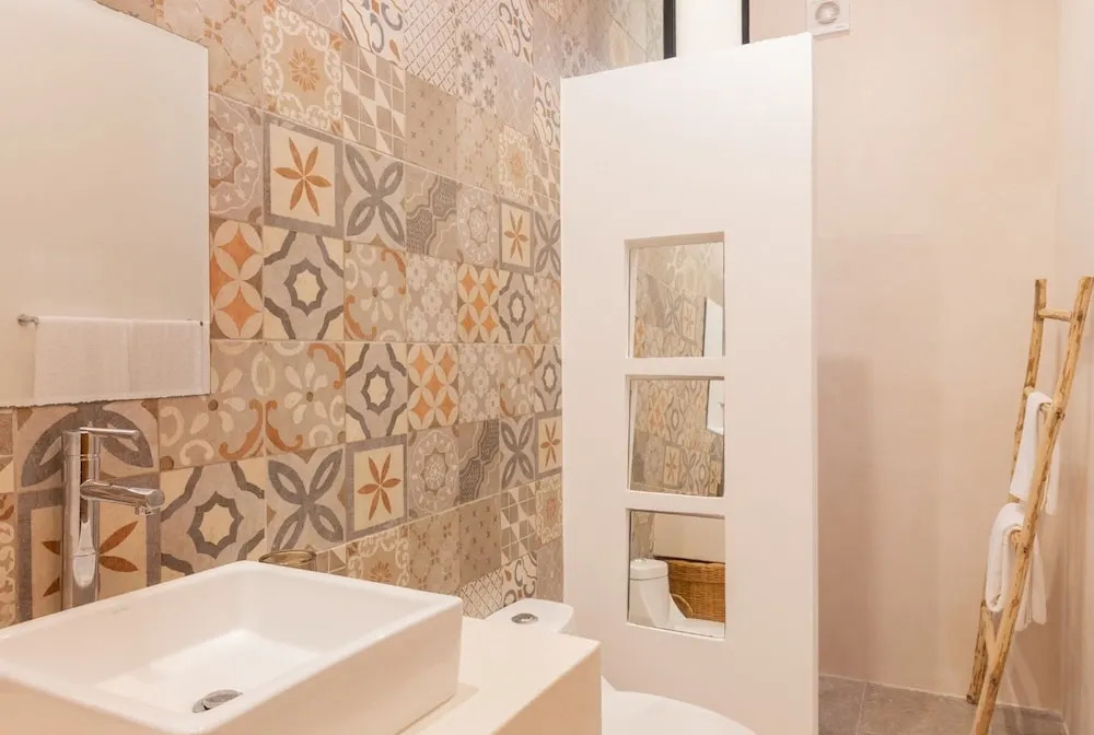 Unique Exclusive 2 Apartments in 1 Awesome Complex Pool Amenities Best Location