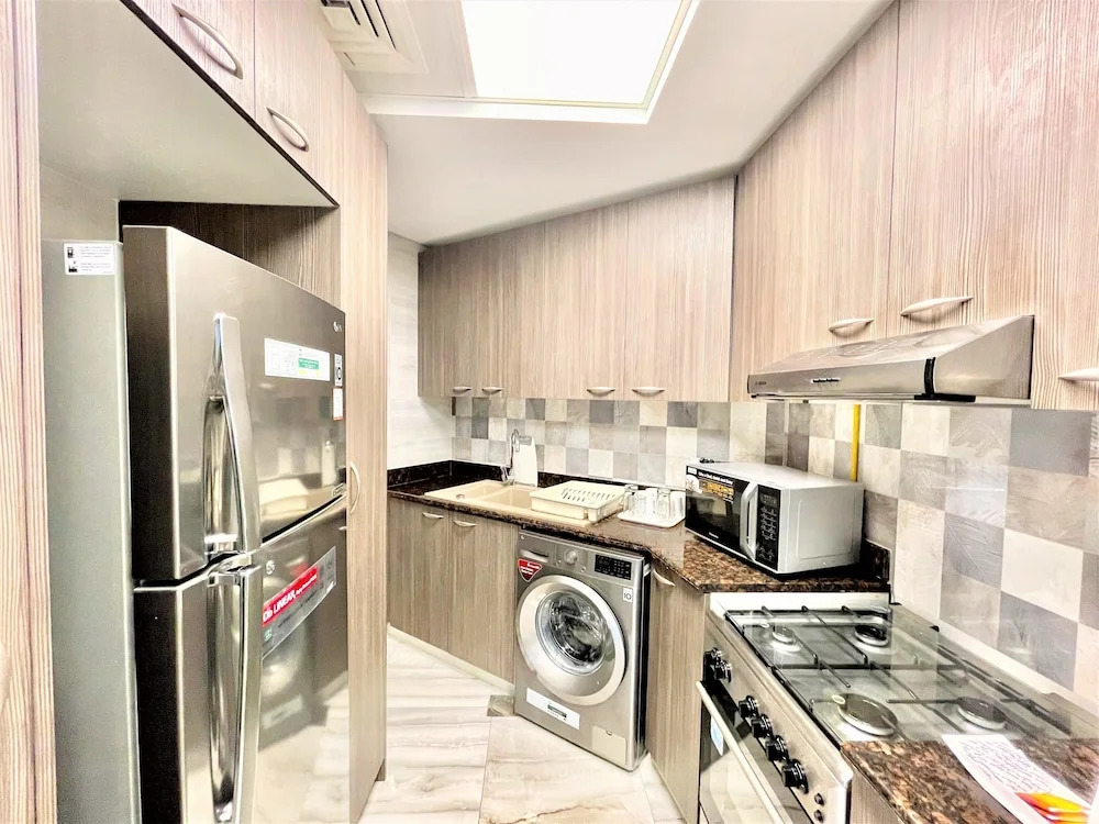 Spacious Marbella 2BR With Scenic Views