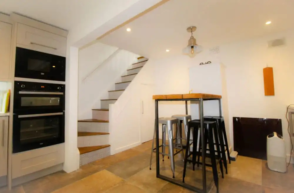 Terraced Kemptown House With a Balcony by the sea