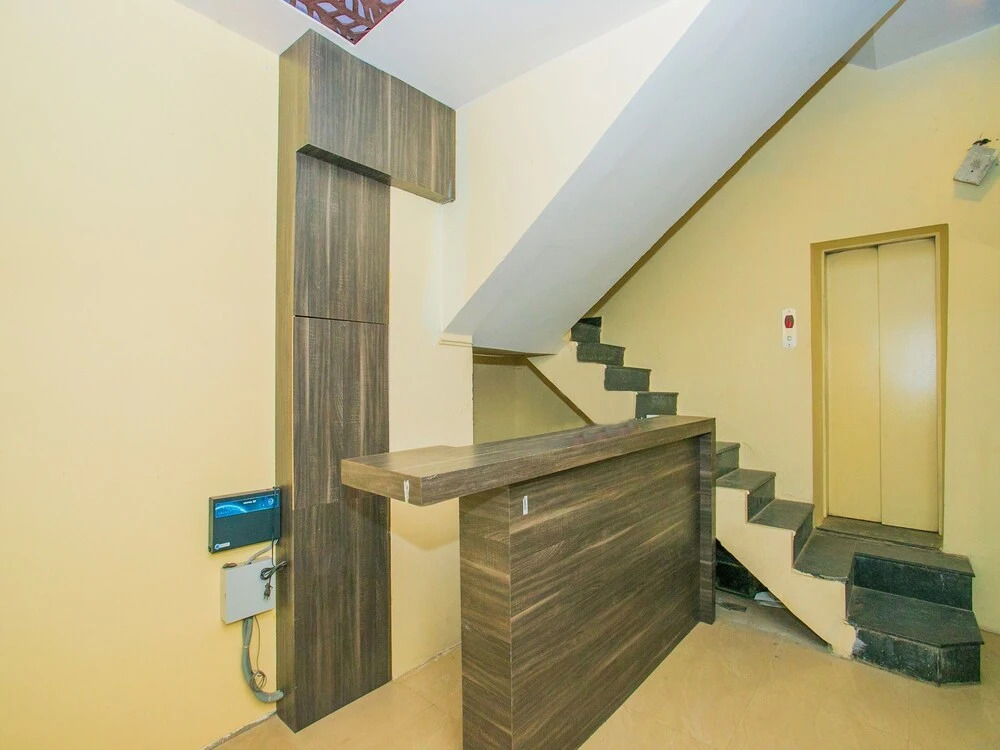 OYO 16723  Stay Bridge Vibe