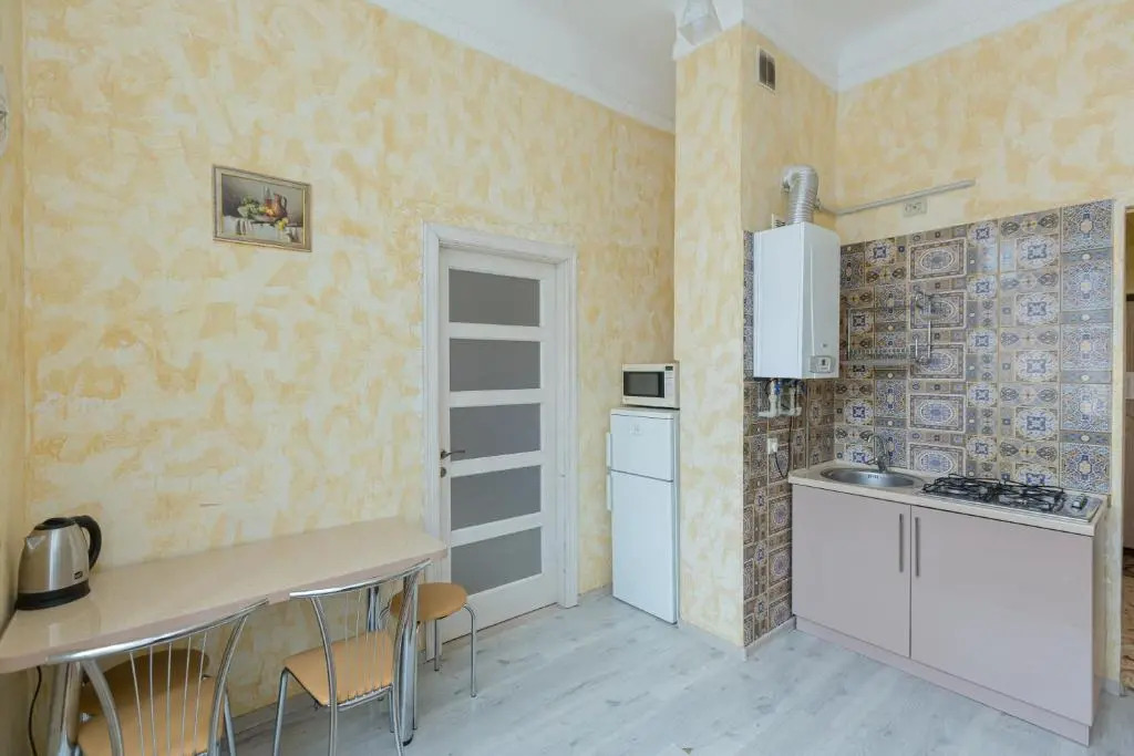 Apartament on Danylyshyna street