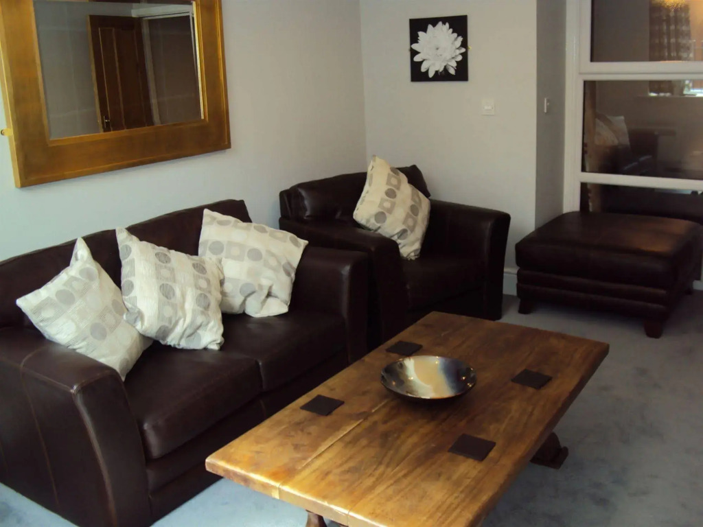 Jeffersons Hotel & Serviced Apartments