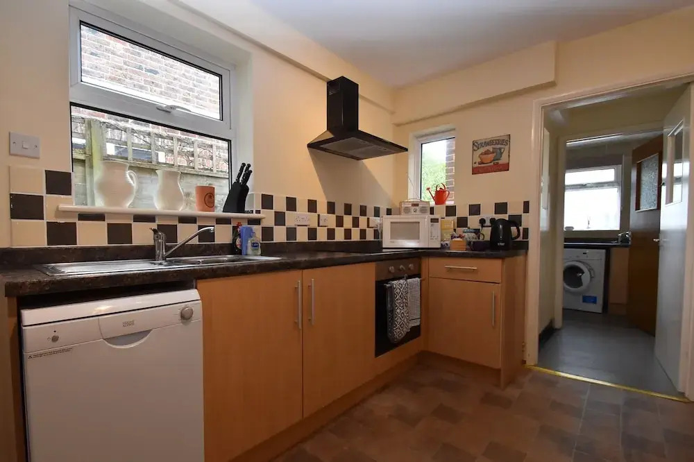 Tilling View with private parking