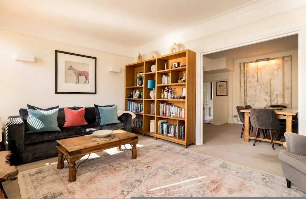 Elephant Oxpecker 2 Bedrooms in Fulham