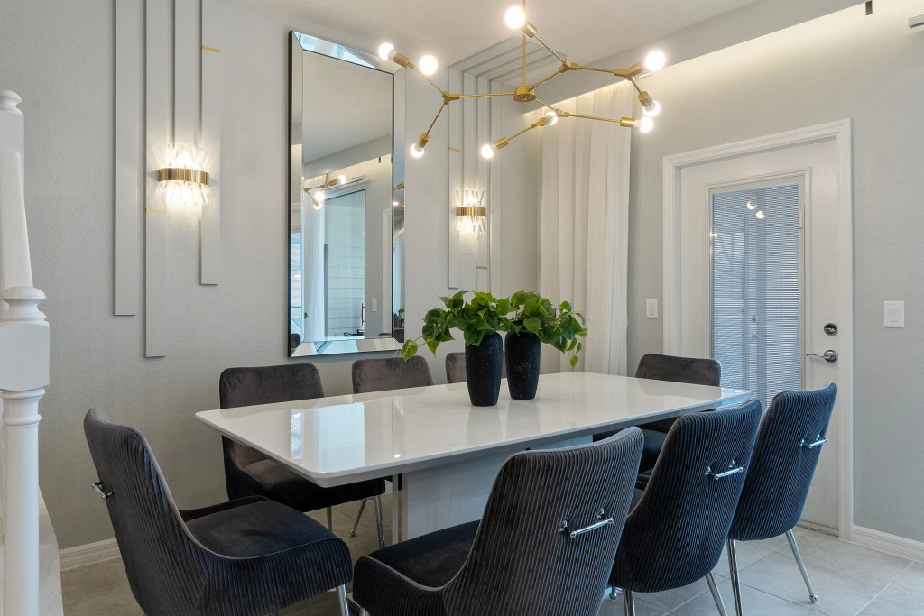 5 Beds / 4.5 Bathrooms / Solterra 7135 OL , Davenport , US