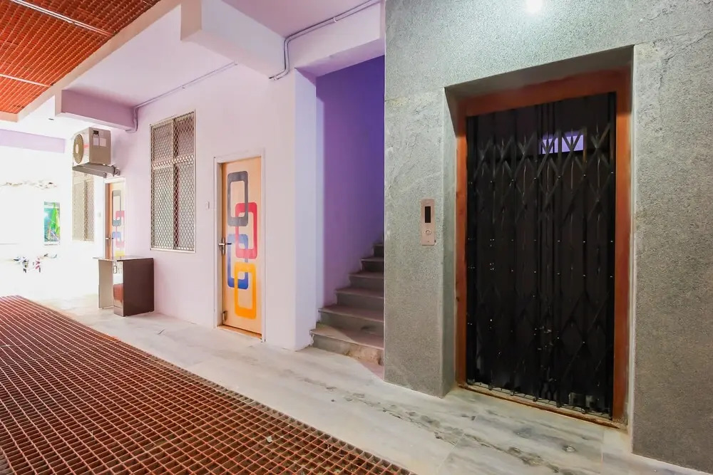 OYO 17168 Hz Lodge