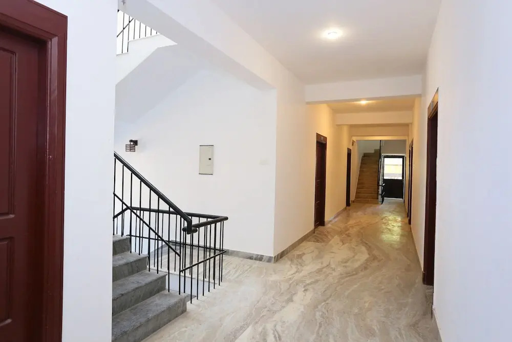 OYO 24917 Olaya