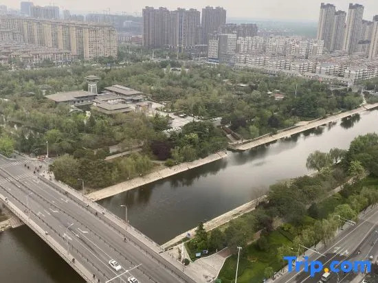 Home Inn Business Hotel (Xuzhou Pei County Investment International Branch)