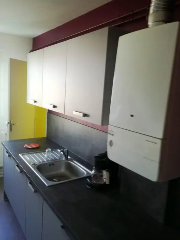 Apartment With 2 Bedrooms in Clermont-ferrand, With Wonderful Mountain View and Balcony