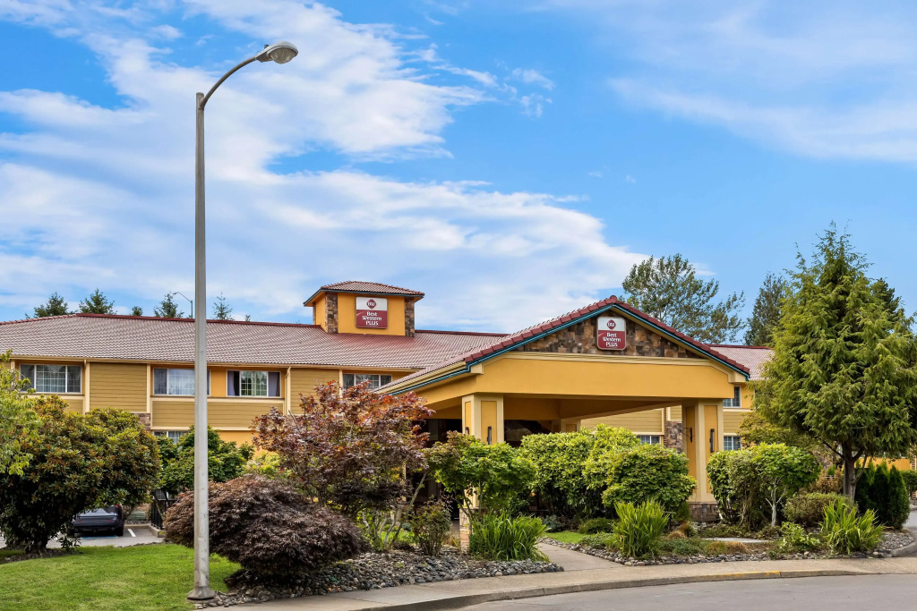 Best Western Plus Parkway Inn